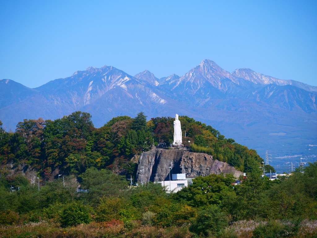 八ヶ岳と平和観音