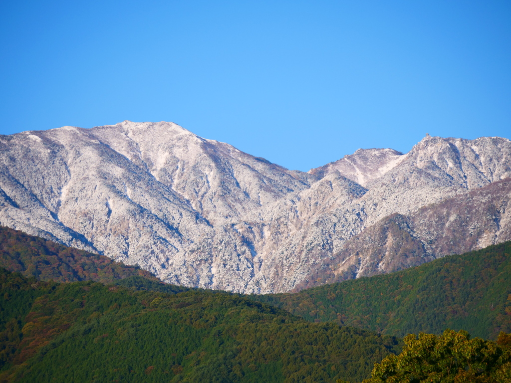 鳳凰三山　初冠雪