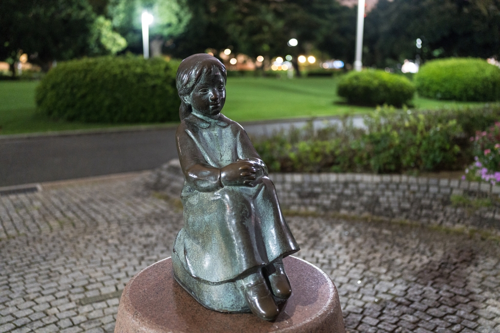 山下公園　赤い靴はいてた女の子像