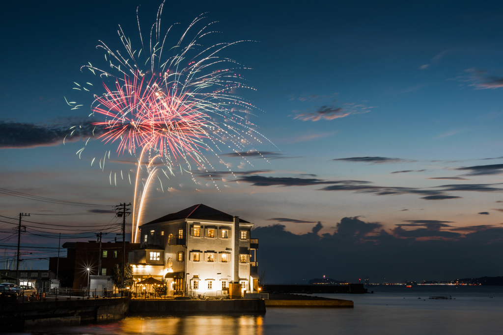 鐙摺で上がった花火