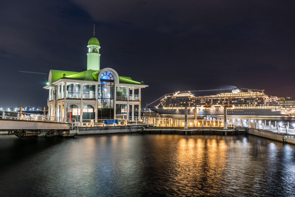 横浜、初入港！　バイキングオリオン