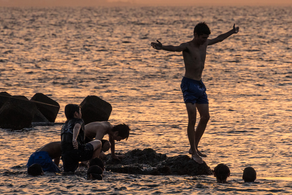 森戸海岸の子どもたち
