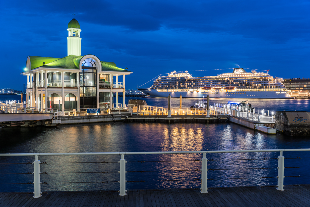 横浜、初入港！　バイキングオリオン