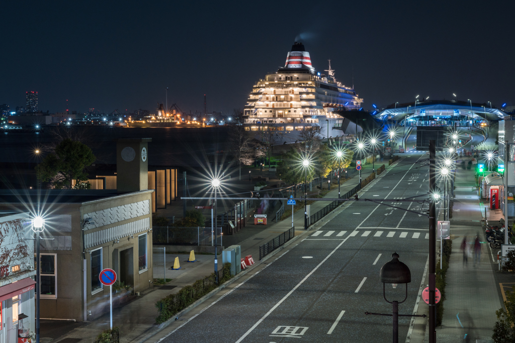 飛鳥Ⅱ　大さん橋ストリート