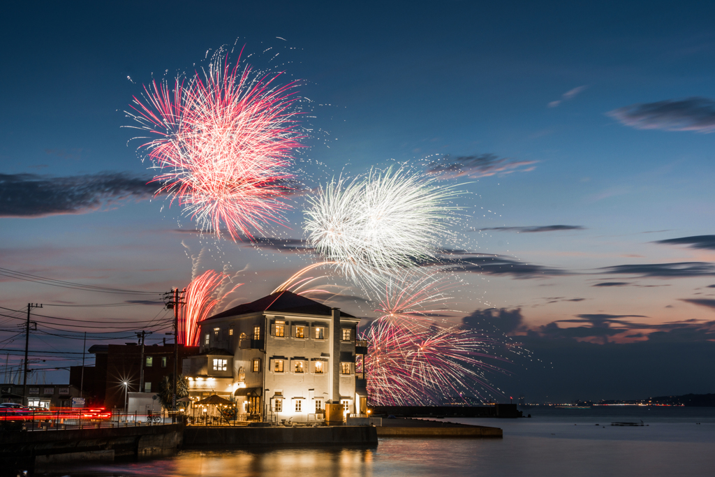 鐙摺で上がった花火