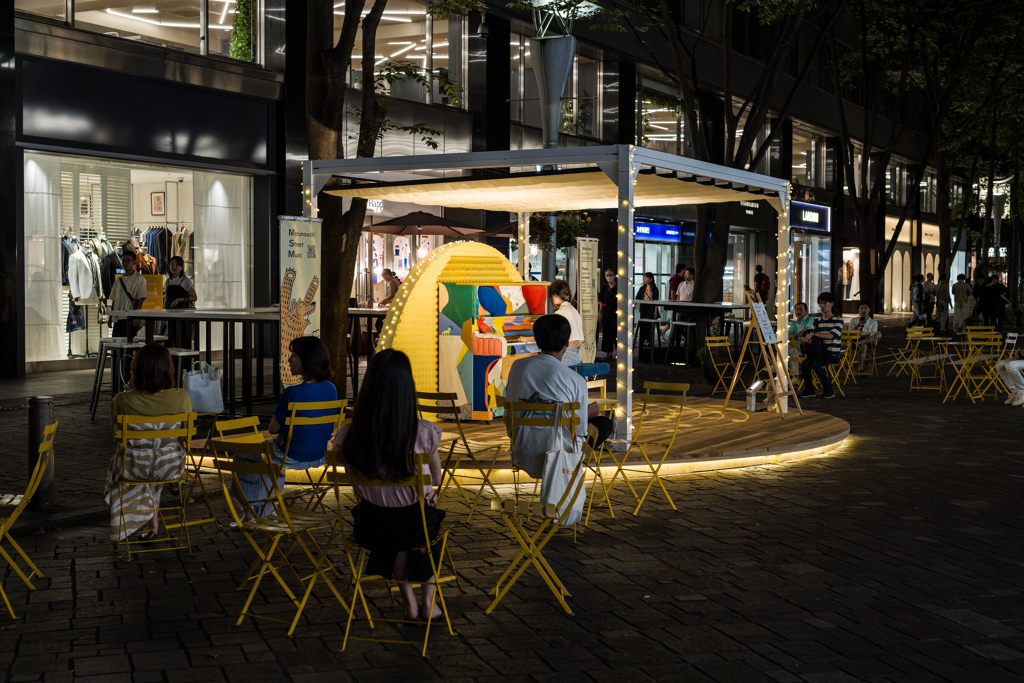 真夏の夜、丸の内
