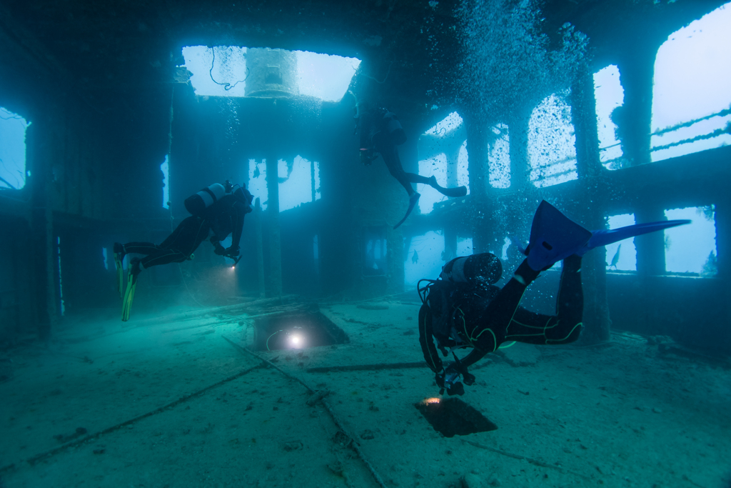 沈船　あさしお丸