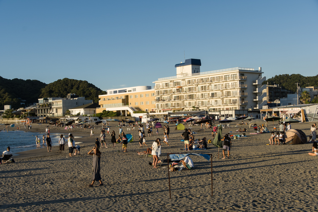 夏休みの森戸海岸