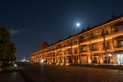 月夜の赤レンガ倉庫