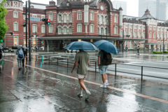 雨の東京駅