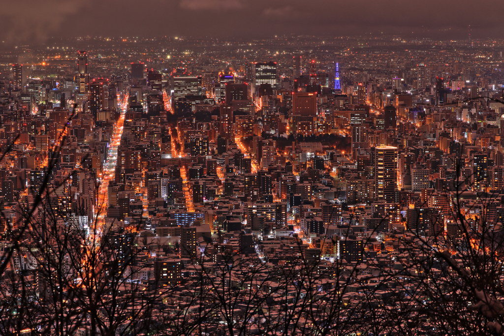 三角山の札幌夜景