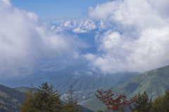 雲　湧くワク