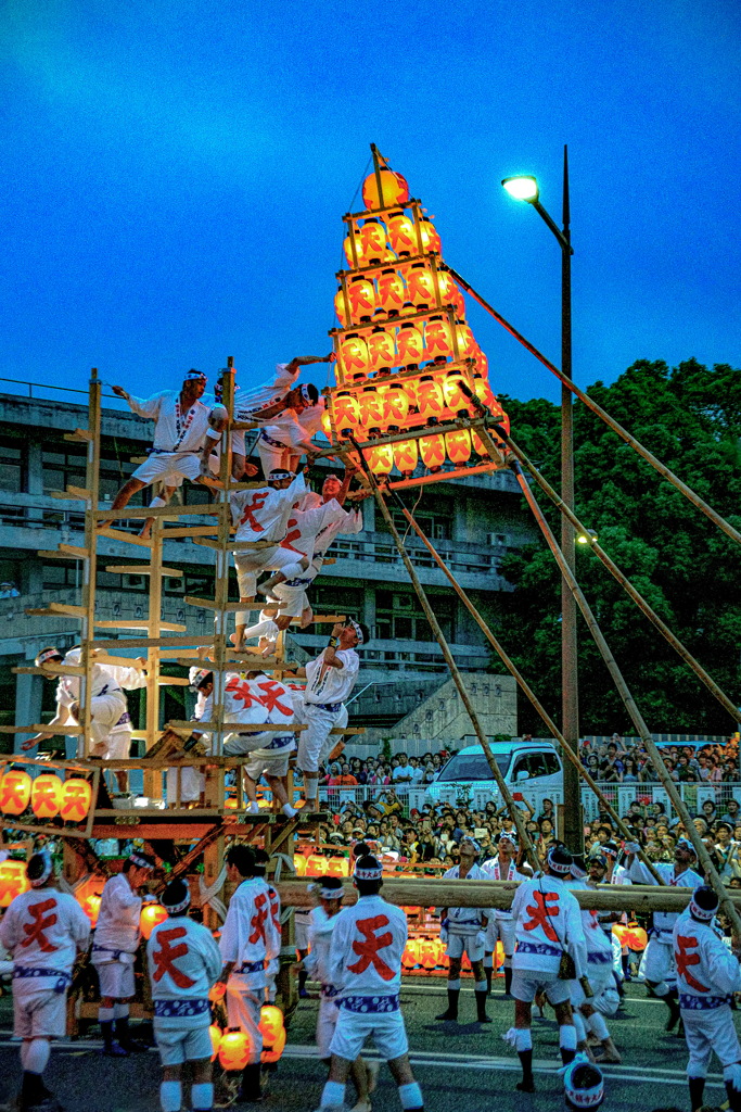戸畑祇園大山笠の五段上げ