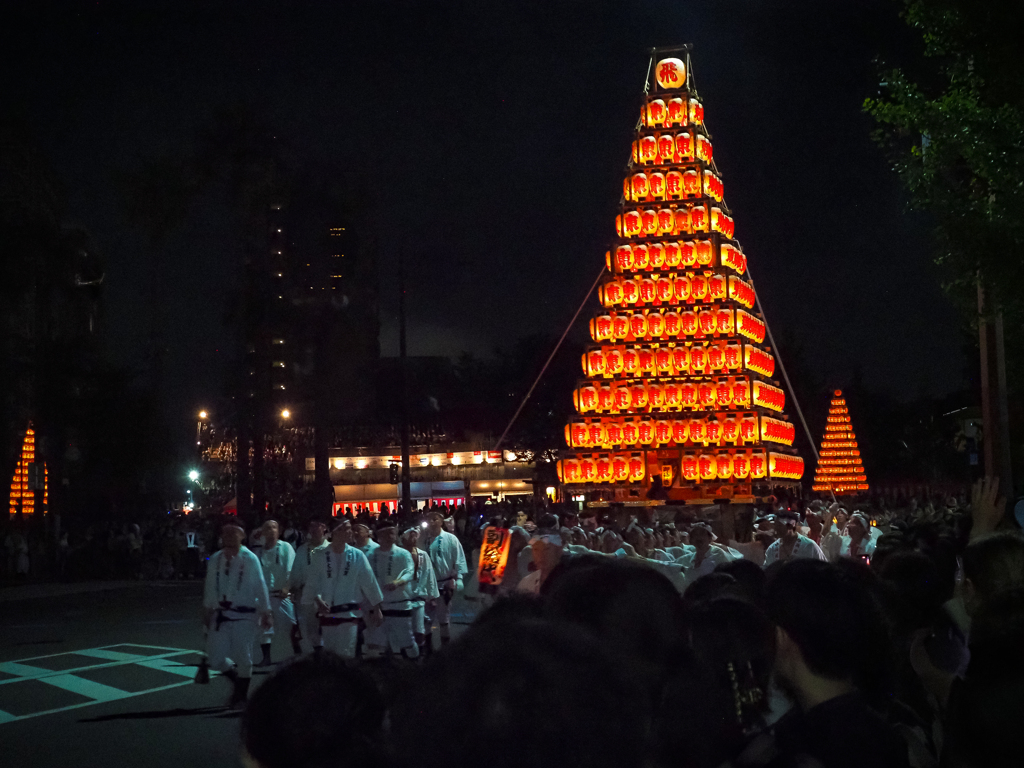 戸畑祇園大山笠行事（夜の提灯山笠ﾊﾞｰｼﾞｮﾝ）
