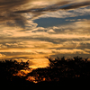 夕焼けを包む雲