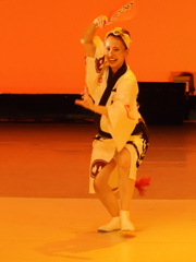 笑顔の舞い