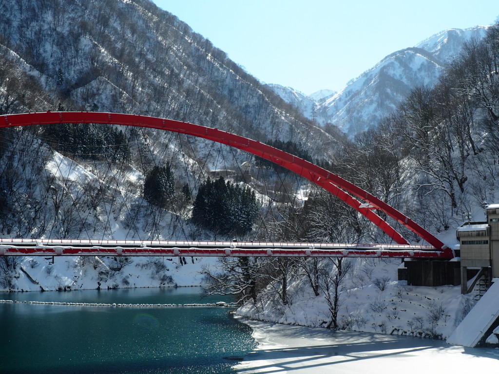 宇奈月ダム湖面橋
