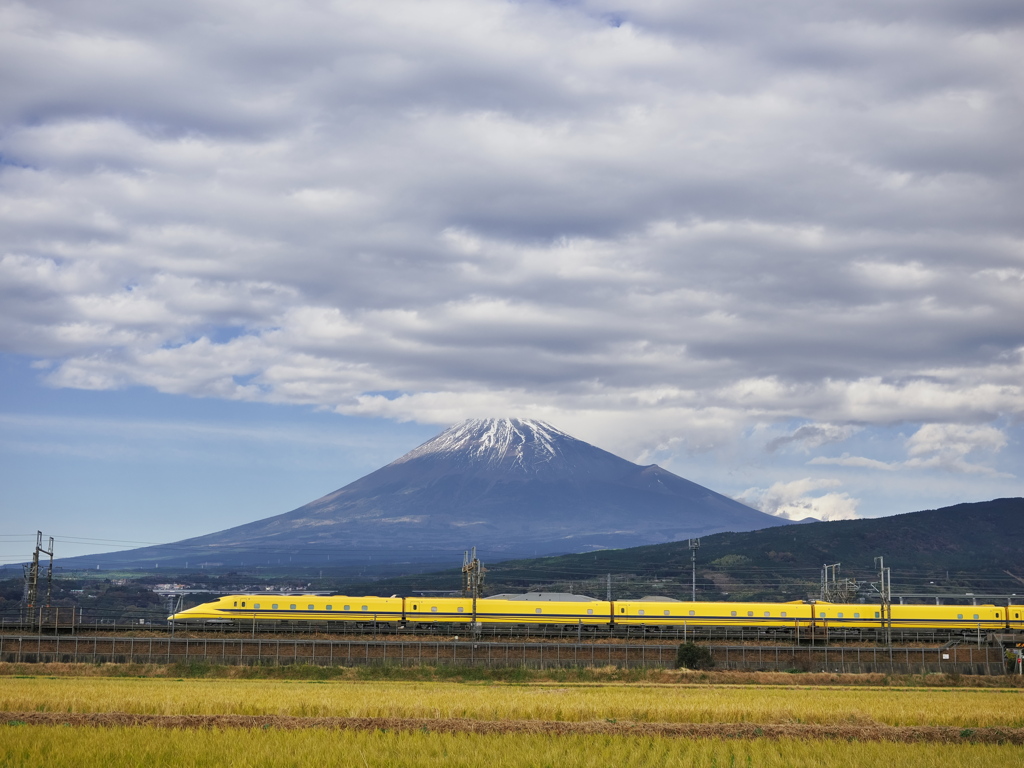 富士山とドクターイエロー