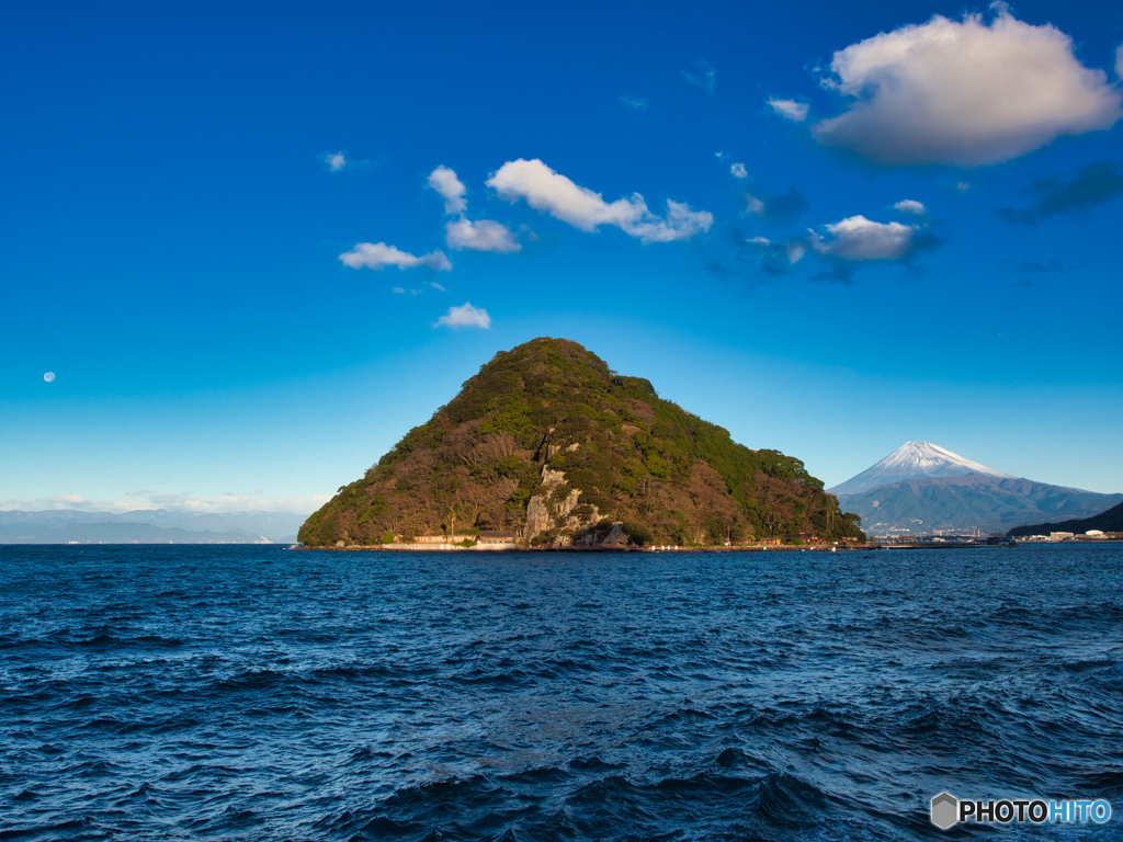 富士山と淡島とお月様