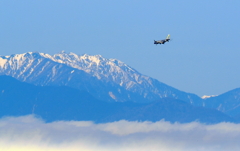 白銀の北アルプスを飛ぶFDA