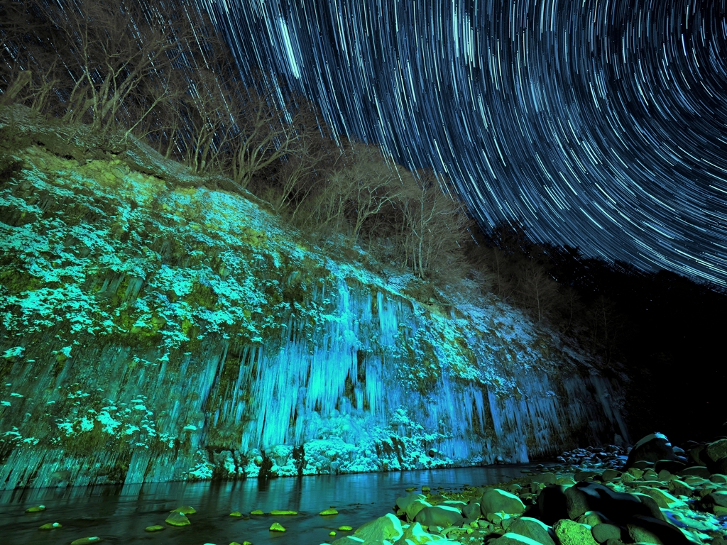 夜の白川氷柱群 