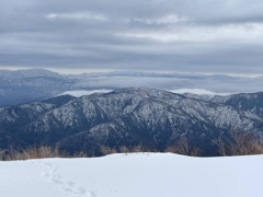 今年の締めに914m野坂岳