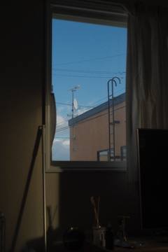 部屋から見る空