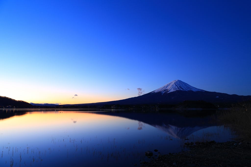 夜明けの河口湖