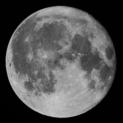 月　5月13日　月齢１５．３　満月