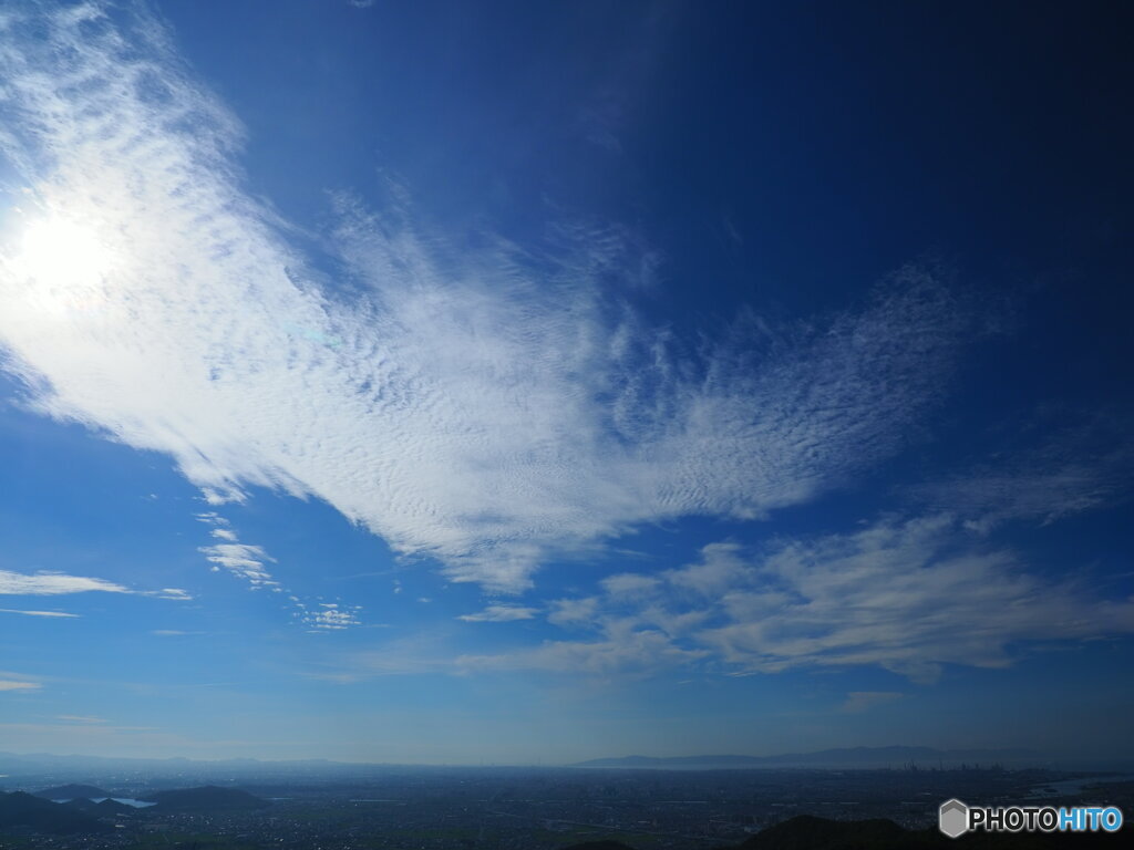 秋空と淡路島