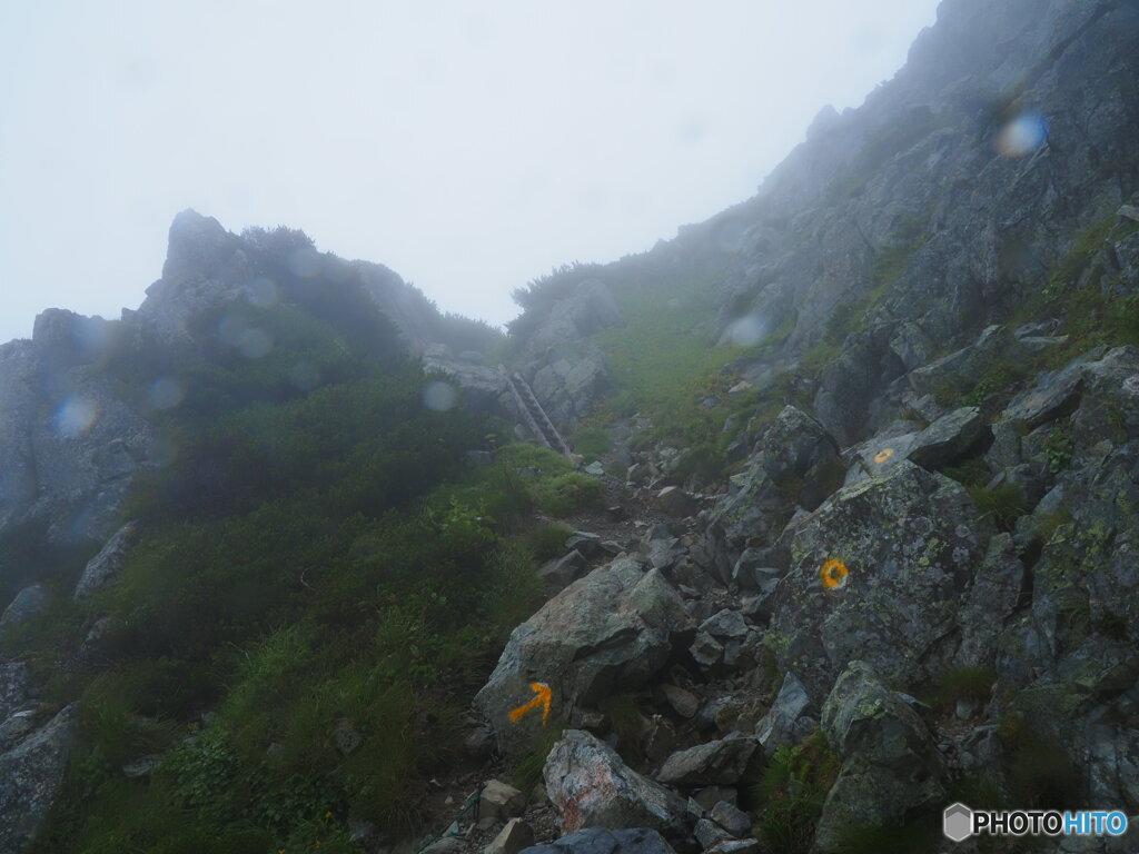 雨の水晶岳2