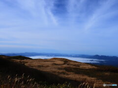 ススキの原と雲海　2