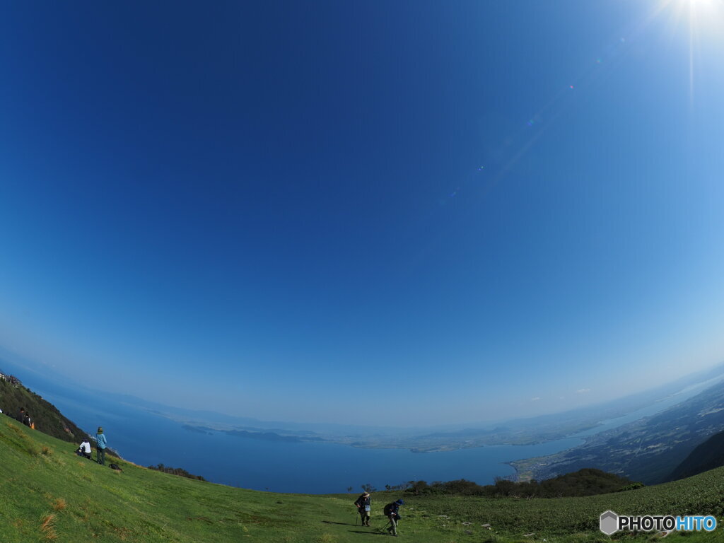 蓬莱山から臨む琵琶湖