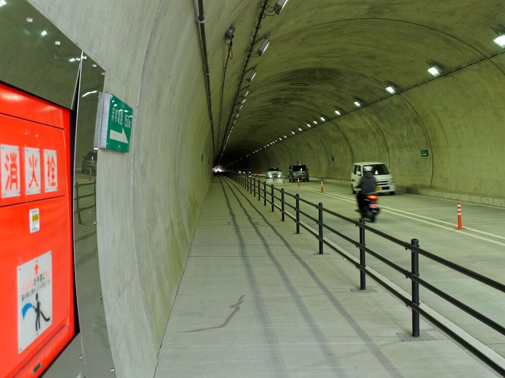 沼津アルプストンネル内
