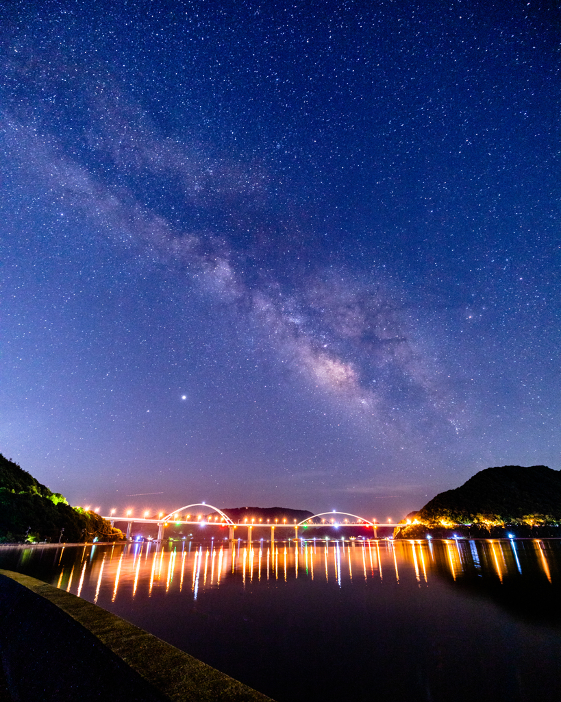 内海大橋と天の川