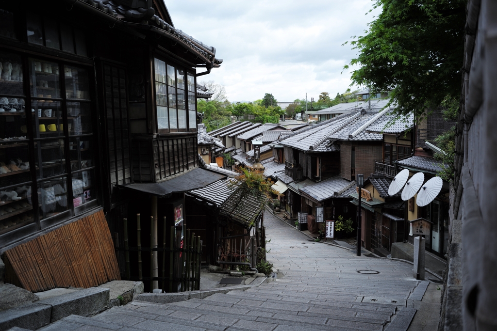 朝の二寧坂(にねいざか)