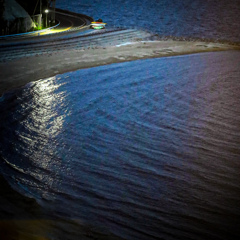 夜の浜辺