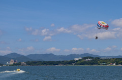 夏空を飛ぶ