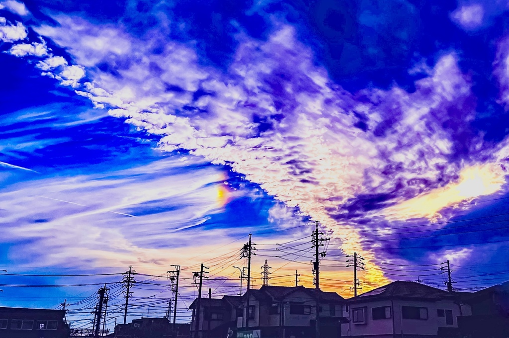 巨大怪雲出現