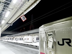 青森駅は雪の中