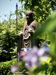 地蔵菩薩と紫陽花