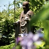地蔵菩薩と紫陽花