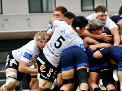 ドライビングモール・ゴール前の攻防