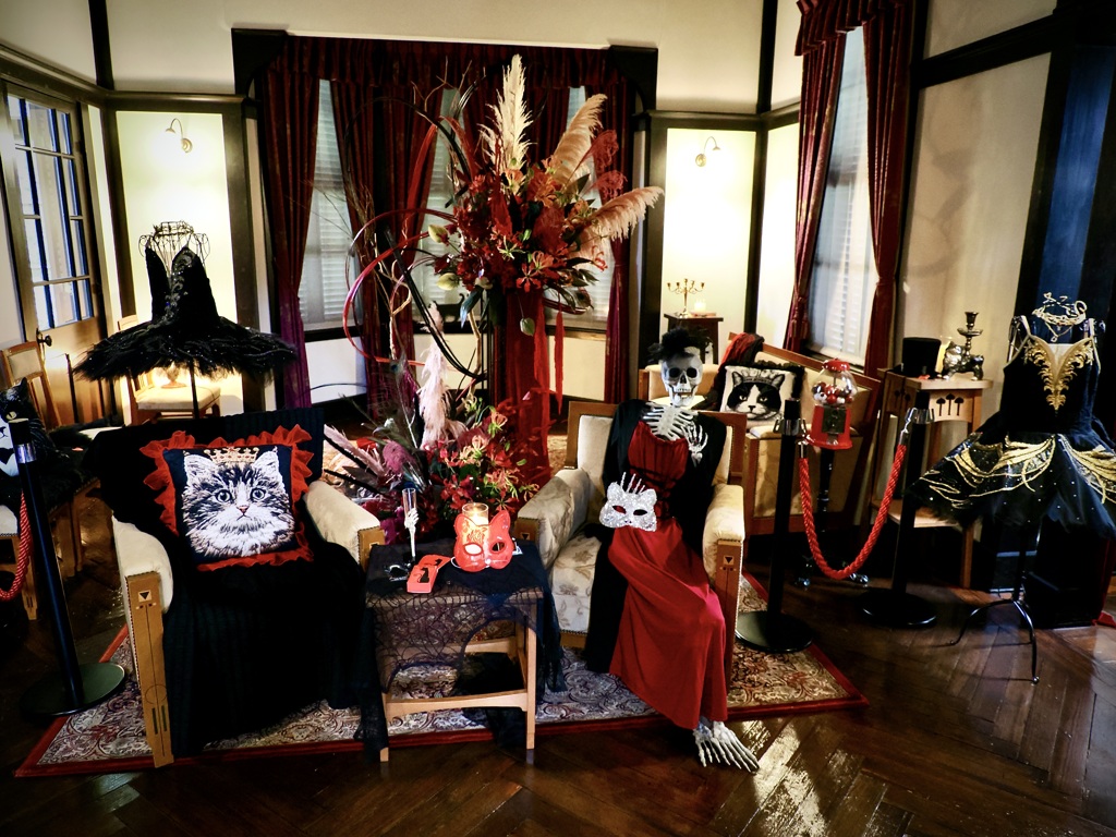 外交官の家・舞踏会の部屋