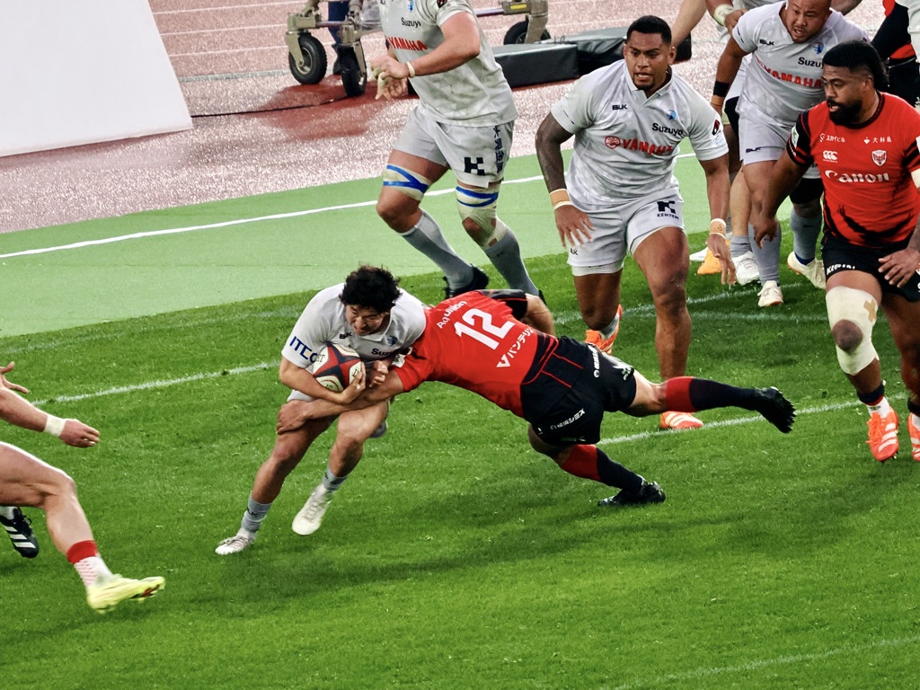 ワンハンドタックル