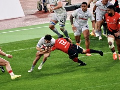 ワンハンドタックル