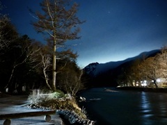 夜の焼岳