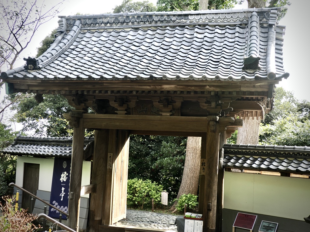 雷亭・山門