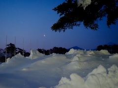 ホテル前から夜明けの磐梯山