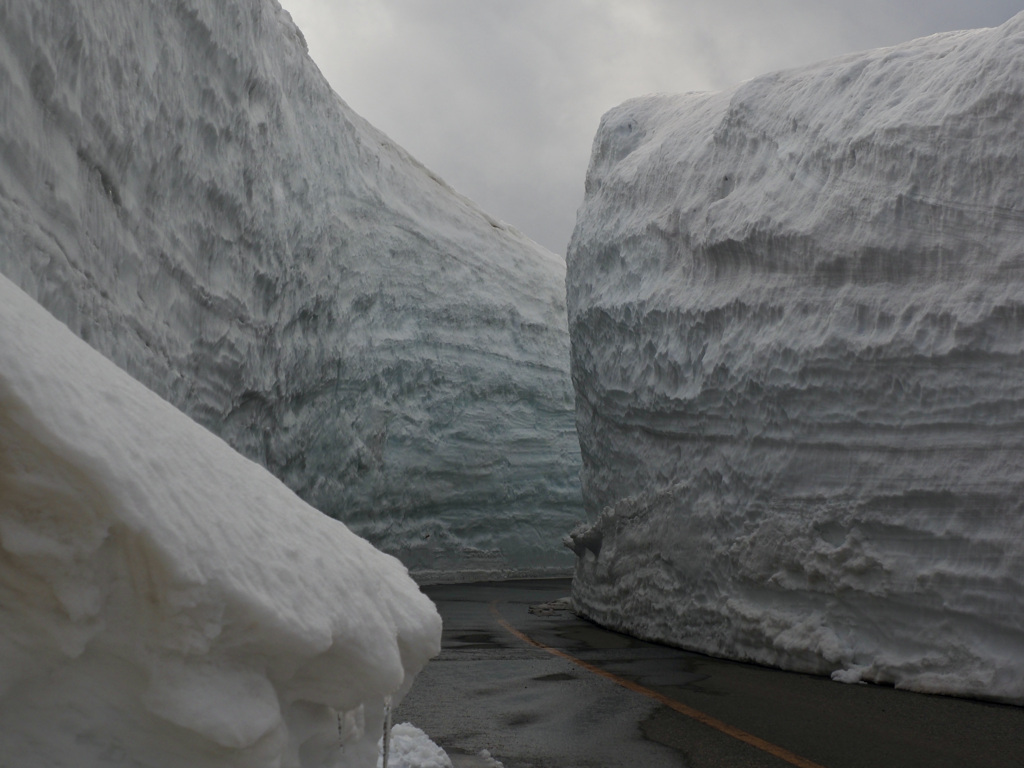 雪の大谷散策